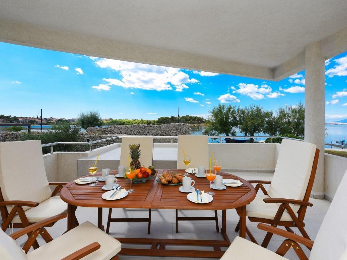 Modern Villa In Nin With Terrace المظهر الخارجي الصورة