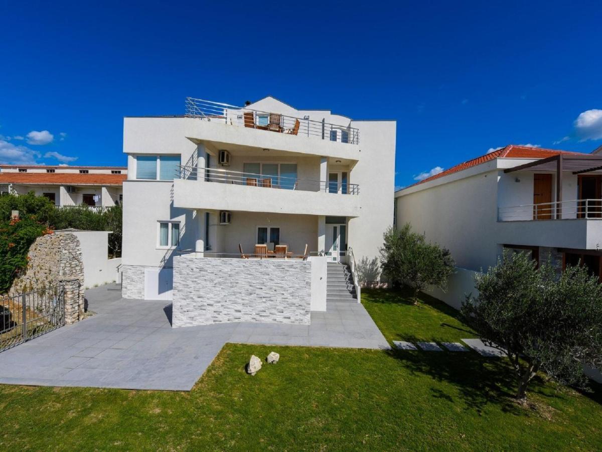 Modern Villa In Nin With Terrace المظهر الخارجي الصورة