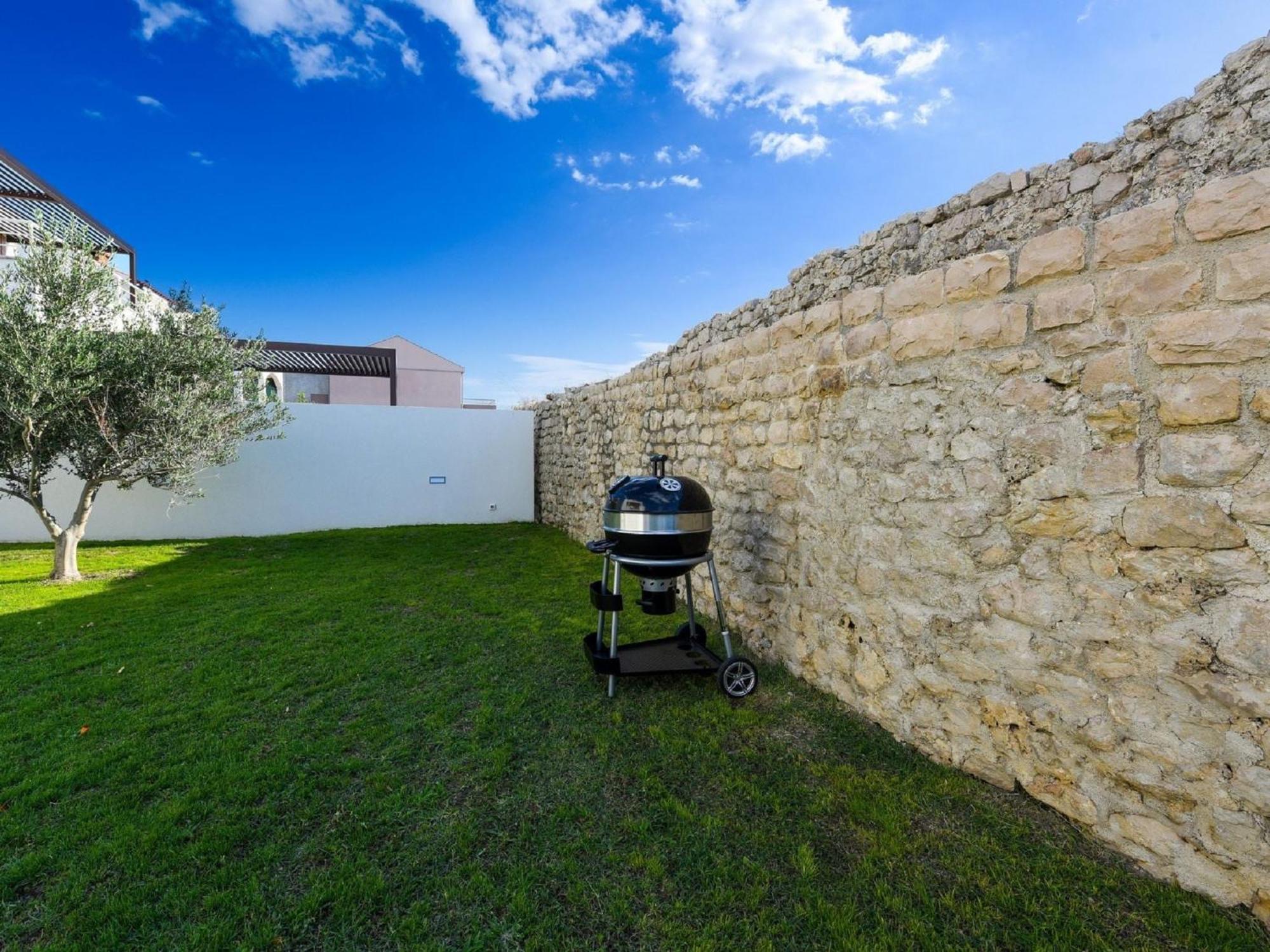 Modern Villa In Nin With Terrace المظهر الخارجي الصورة