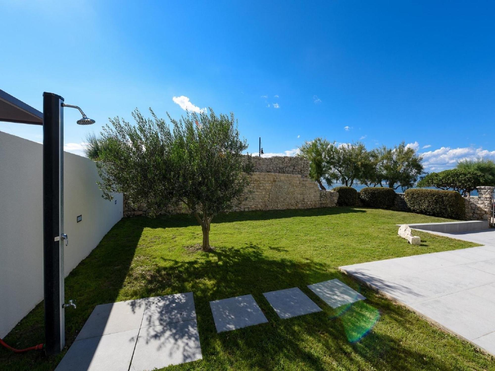 Modern Villa In Nin With Terrace المظهر الخارجي الصورة